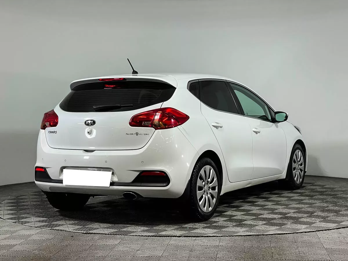 Купить Kia Ceed 2014 г.в. 115773 Автоматическая Бензин/1600 см3 за 741950  руб. скидка 607050 руб. в Кредит от 4.9% годовых.